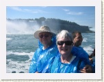 Barry & Joy - Maid of the Mist boat ride * 2592 x 1944 * (1.27MB)